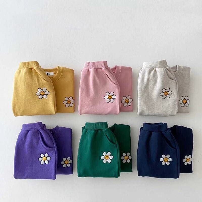 Girls Embroidered Flower Sweatsuit